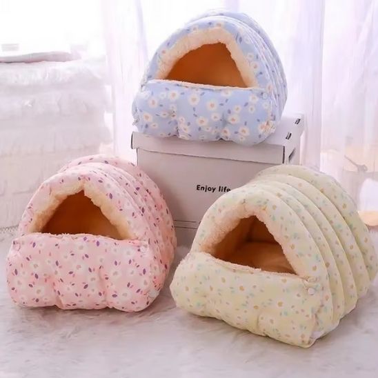 trois coussin à chat trois couleurs différentes ChatConfort