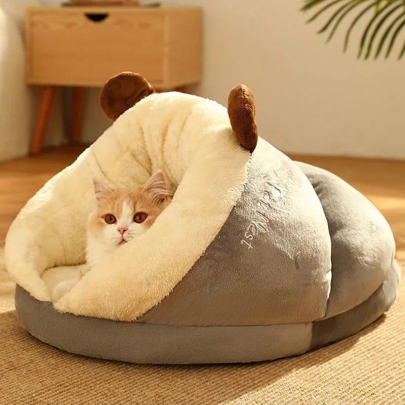 chat couché dedans niche pour chat brune miaoulodge