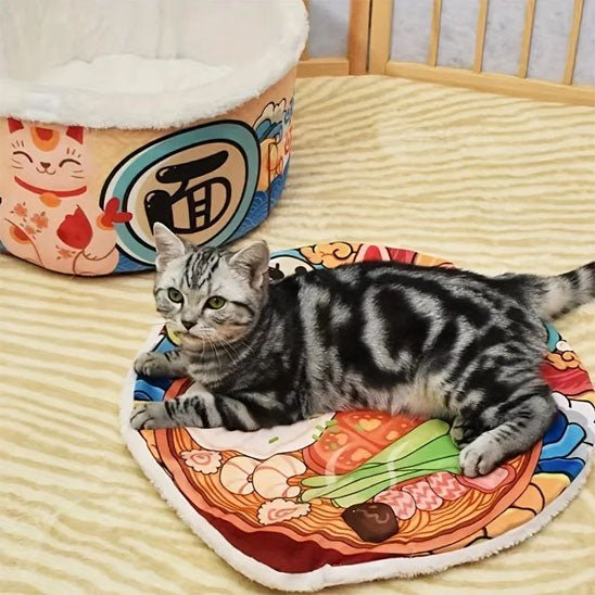 chat couché dessus couvercle panier pour chat RamenCat