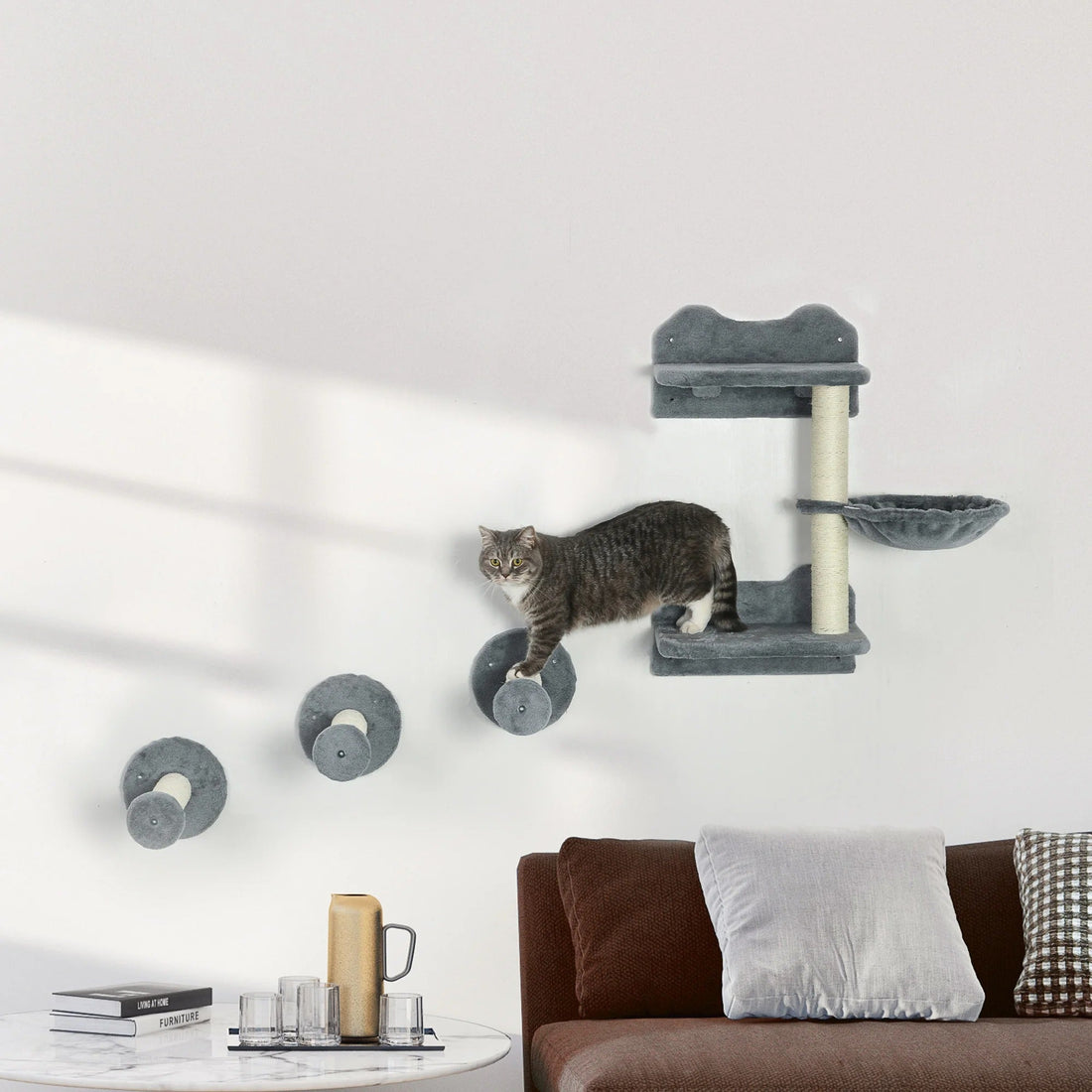 Des Arbre à chat design aux accessoires ingénieux pour un chat épanouis - Passion Murale