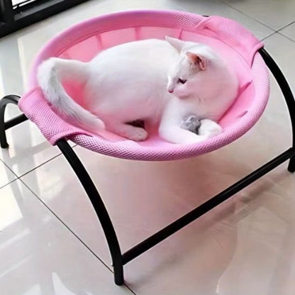 hamac pour chat rose avec chat blanc