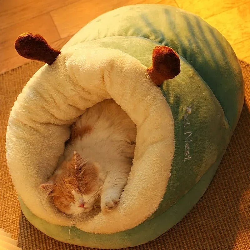 chat dort au chaud dedans niche pour chat miaoulodge