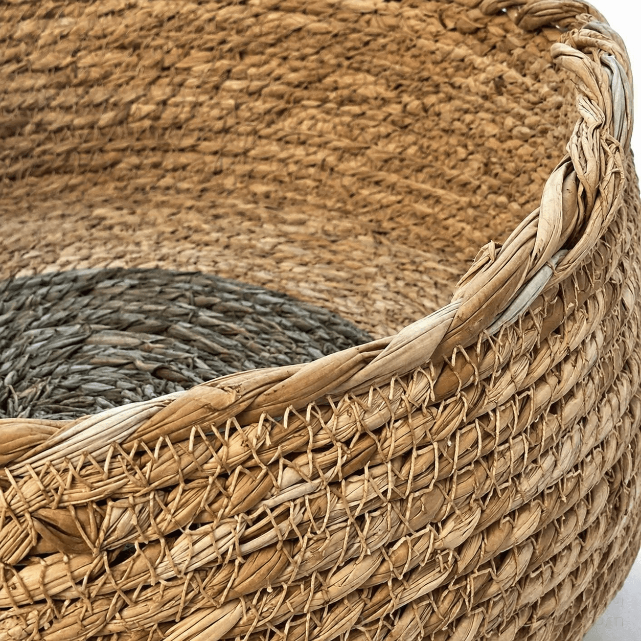 panier chat osier finition tressage détail poignées
